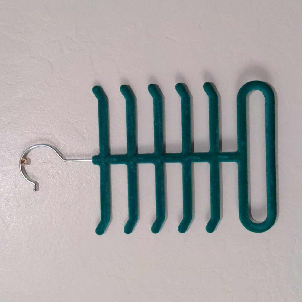 Set of 6 Scarf and Belt Hangers
